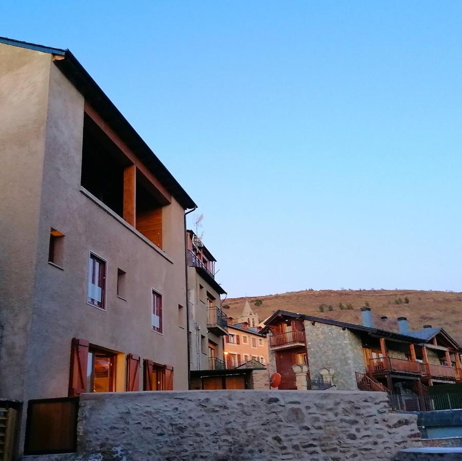 Apartament "El Castell" Casa Rural Cal Rialla Llivia Exterior photo